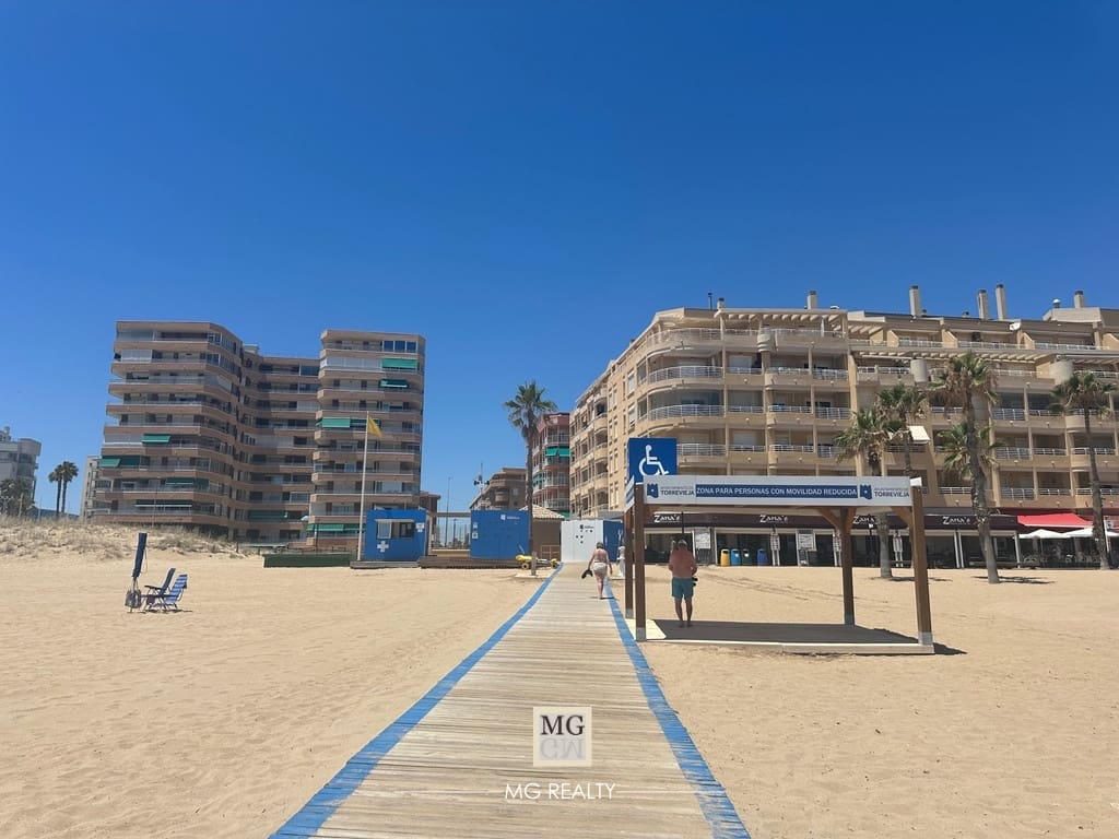 Apartamento de 3 habitaciones en La Mata en venta con garaje - 229.000 € (Ref: 9943229)