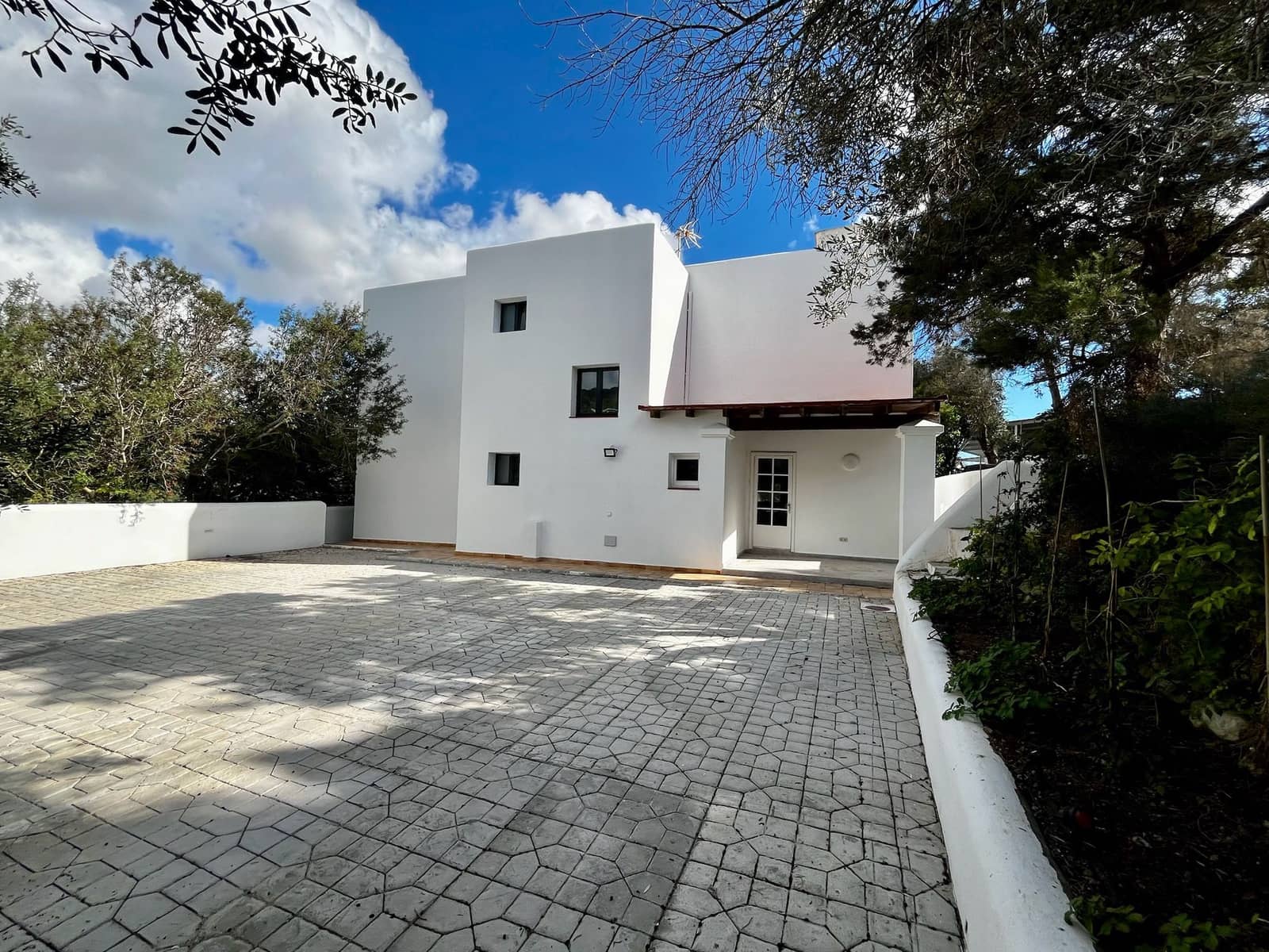 3 bedroom Townhouse for rent in San Jose / Sant Josep de Sa Talaia with pool garage - € 6,000 (Ref: 9603563)