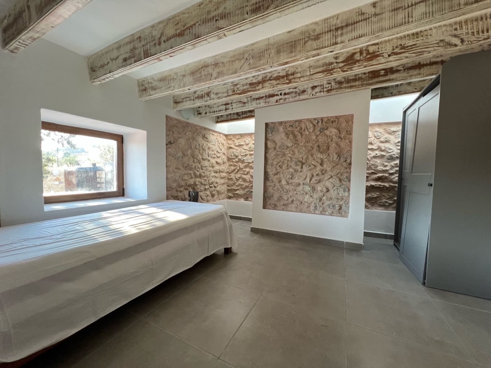 5 bedroom Townhouse for rent in Ibiza / Eivissa town with pool - € 6,200 (Ref: 9603564)