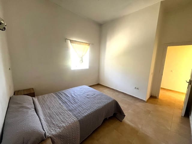 3 bedroom Terraced Villa for rent in Ibiza / Eivissa town - € 2,600 (Ref: 9626081)