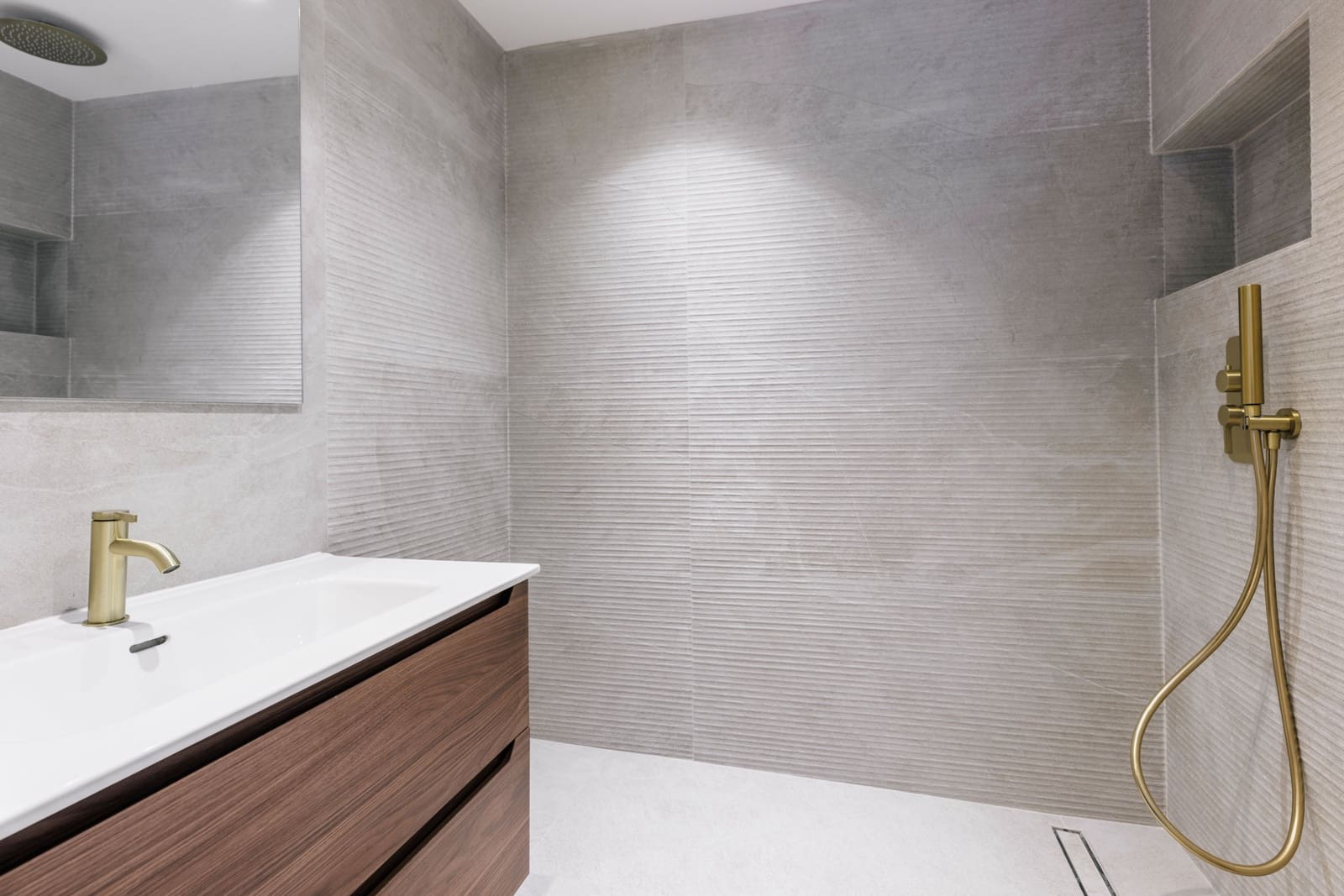 2 makuuhuone Huoneisto myytävänä paikassa Madrid kaupunki - 1 090 000 € (Ref: 9597295)