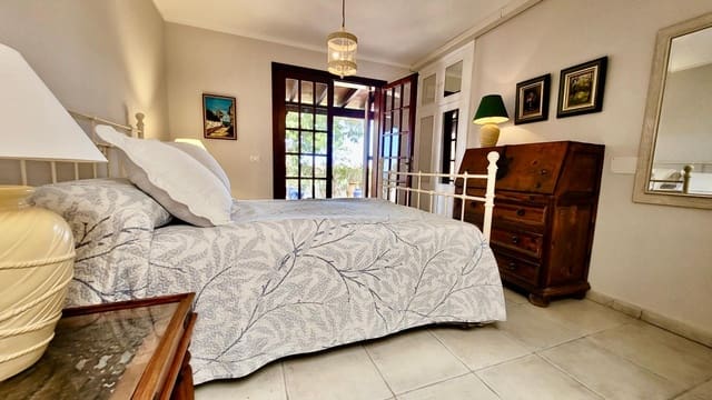 2 chambre Bungalow à vendre à Golf del Sur, San Miguel de Abona avec piscine garage - 360 000 € (Ref: 9696969)