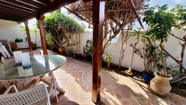 2 chambre Bungalow à vendre à Golf del Sur, San Miguel de Abona avec piscine garage - 360 000 € (Ref: 9696969)