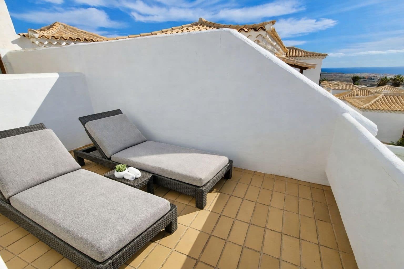 1 bedroom Apartment for sale in Golf del Sur with pool - € 255,000 (Ref: 9727654)