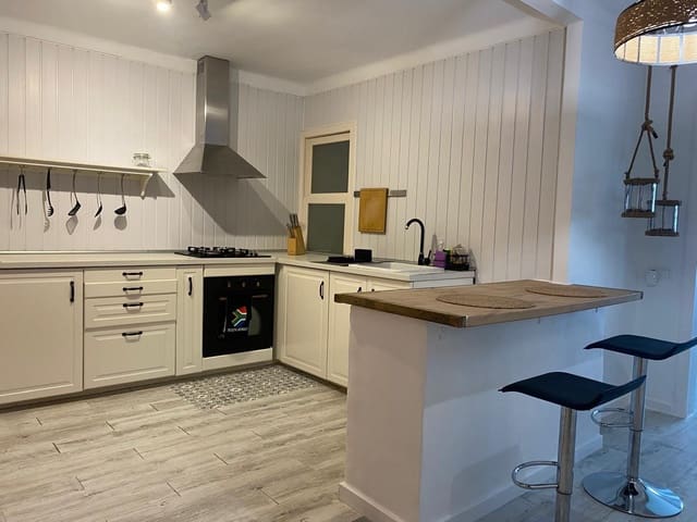 Piso de 9 habitaciones en Muro en venta - 584.000 € (Ref: 9605306)