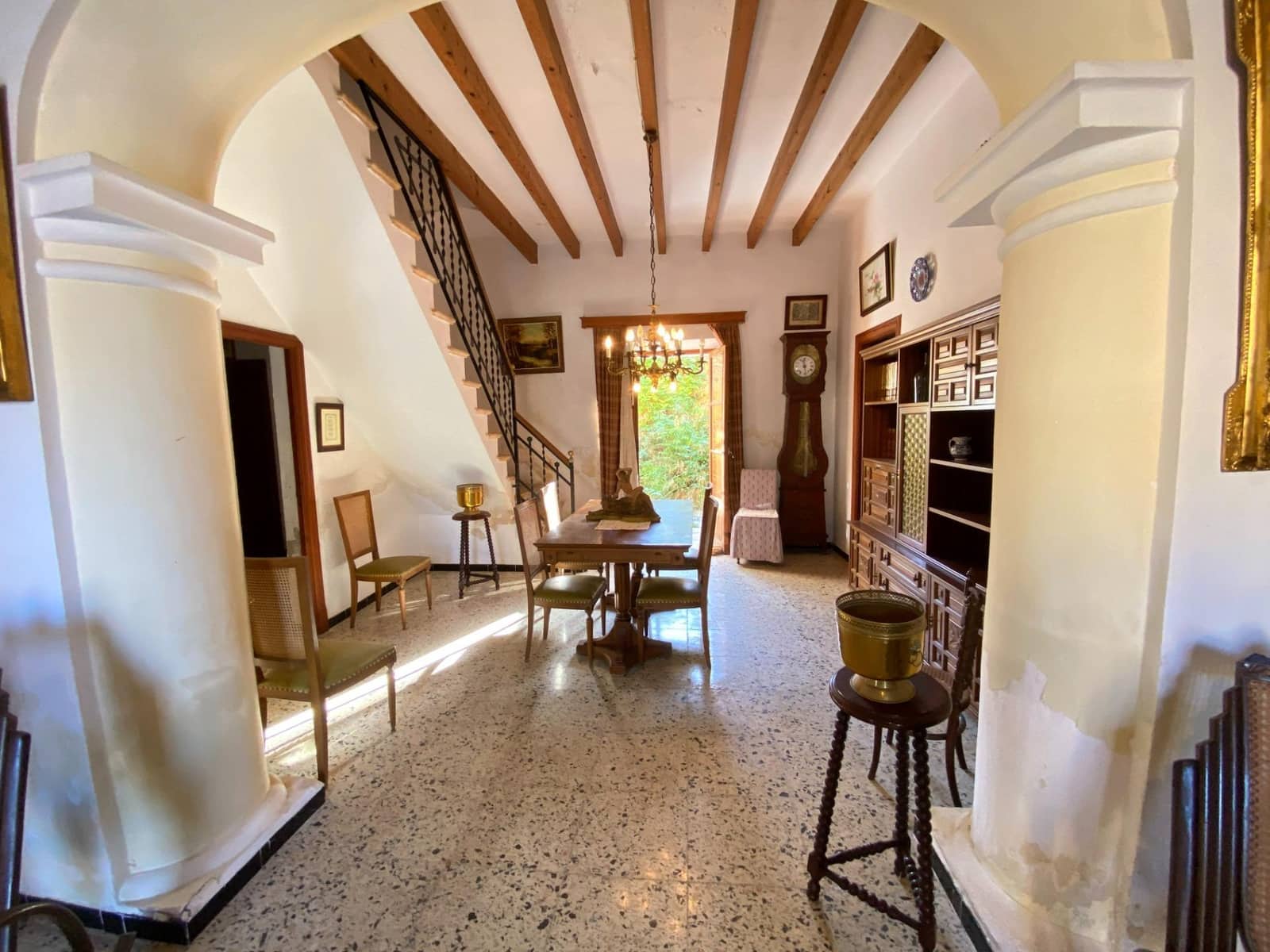 8 soveværelse Byhus til salg i Biniali med garage - € 749.000 (Ref: 9605309)