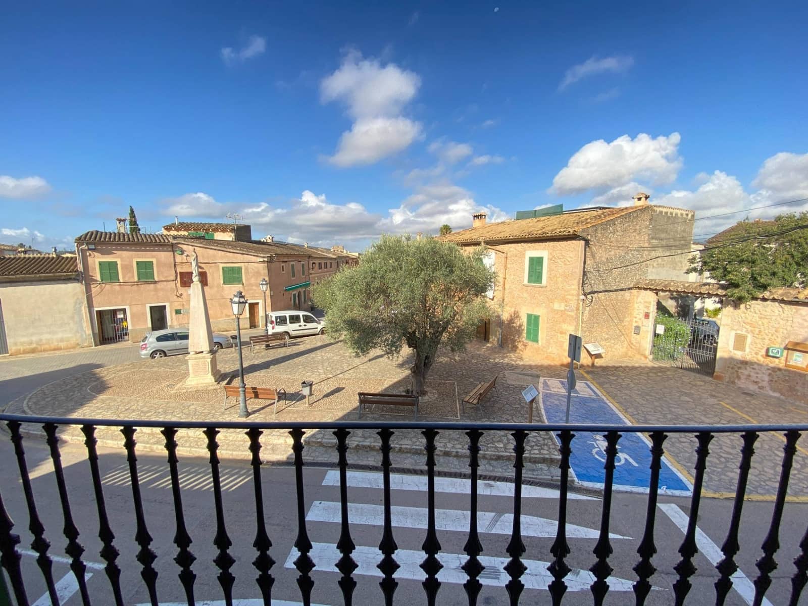 8 soveværelse Byhus til salg i Biniali med garage - € 749.000 (Ref: 9605309)