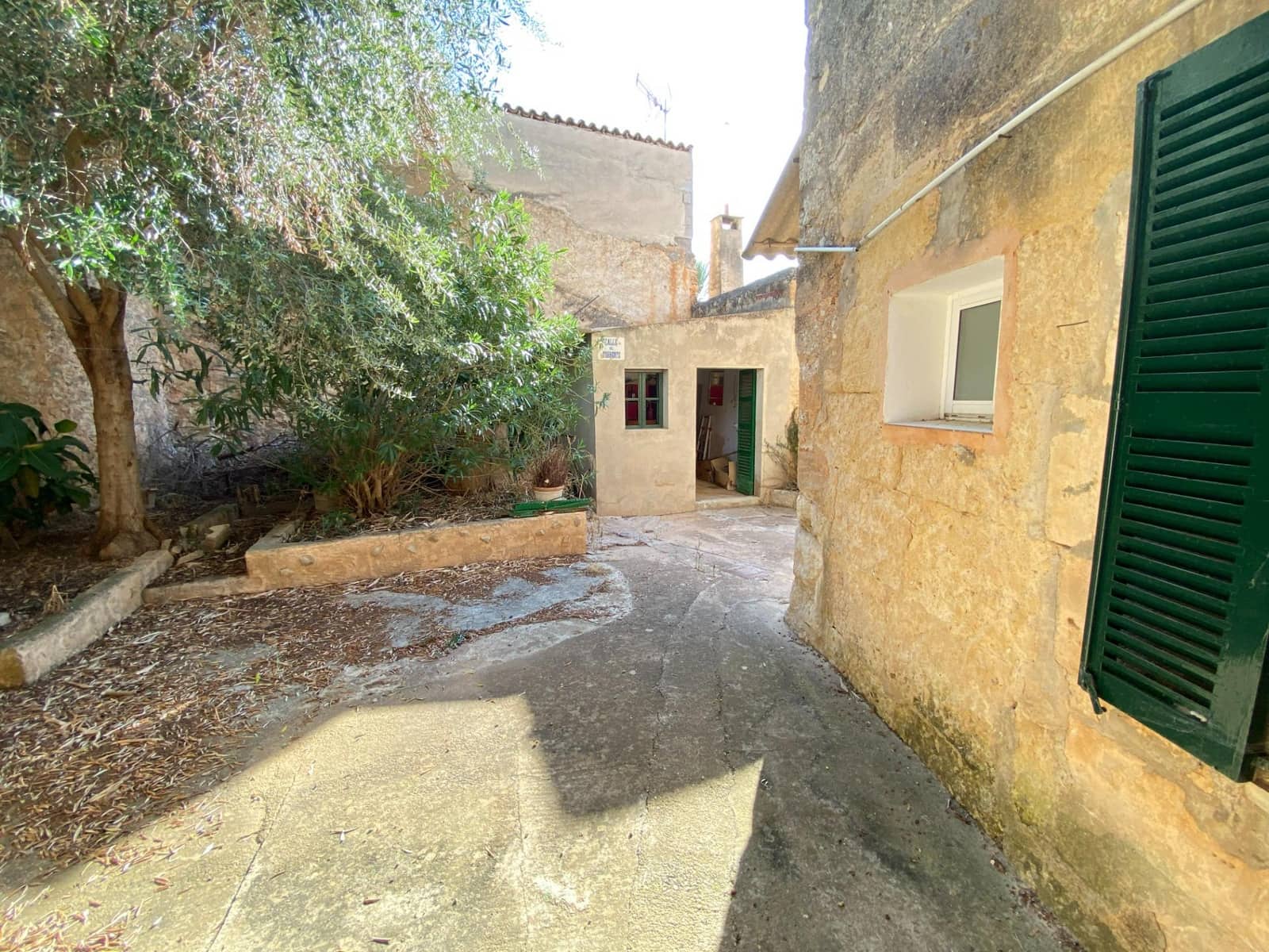 8 soveværelse Byhus til salg i Biniali med garage - € 749.000 (Ref: 9605309)