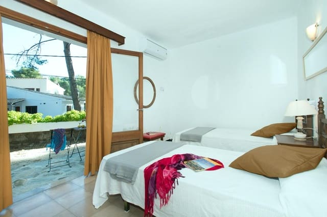 4 bedroom Villa for sale in Cala San Vicente / Cala Sant Vicenç, Pollensa / Pollença with garage - € 970,000 (Ref: 9605310)