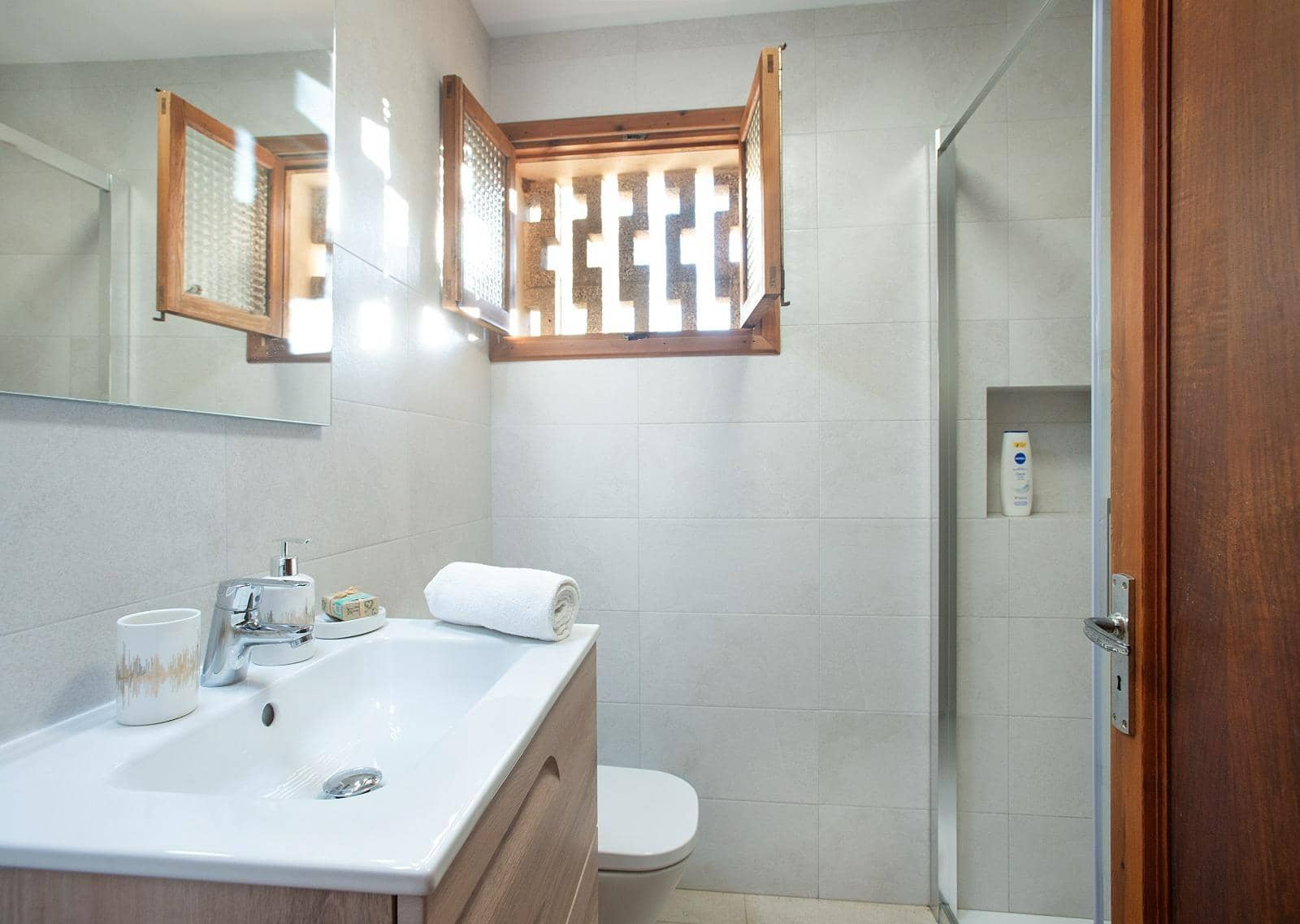 4 bedroom Villa for sale in Cala San Vicente / Cala Sant Vicenc with garage - € 970,000 (Ref: 9605310)