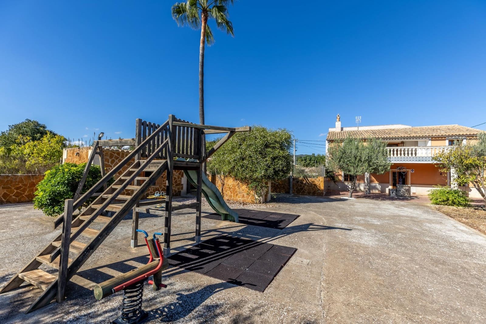 4 Zimmer Villa zu verkaufen in Santa Maria del Cami - 875.000 € (Ref: 9605312)