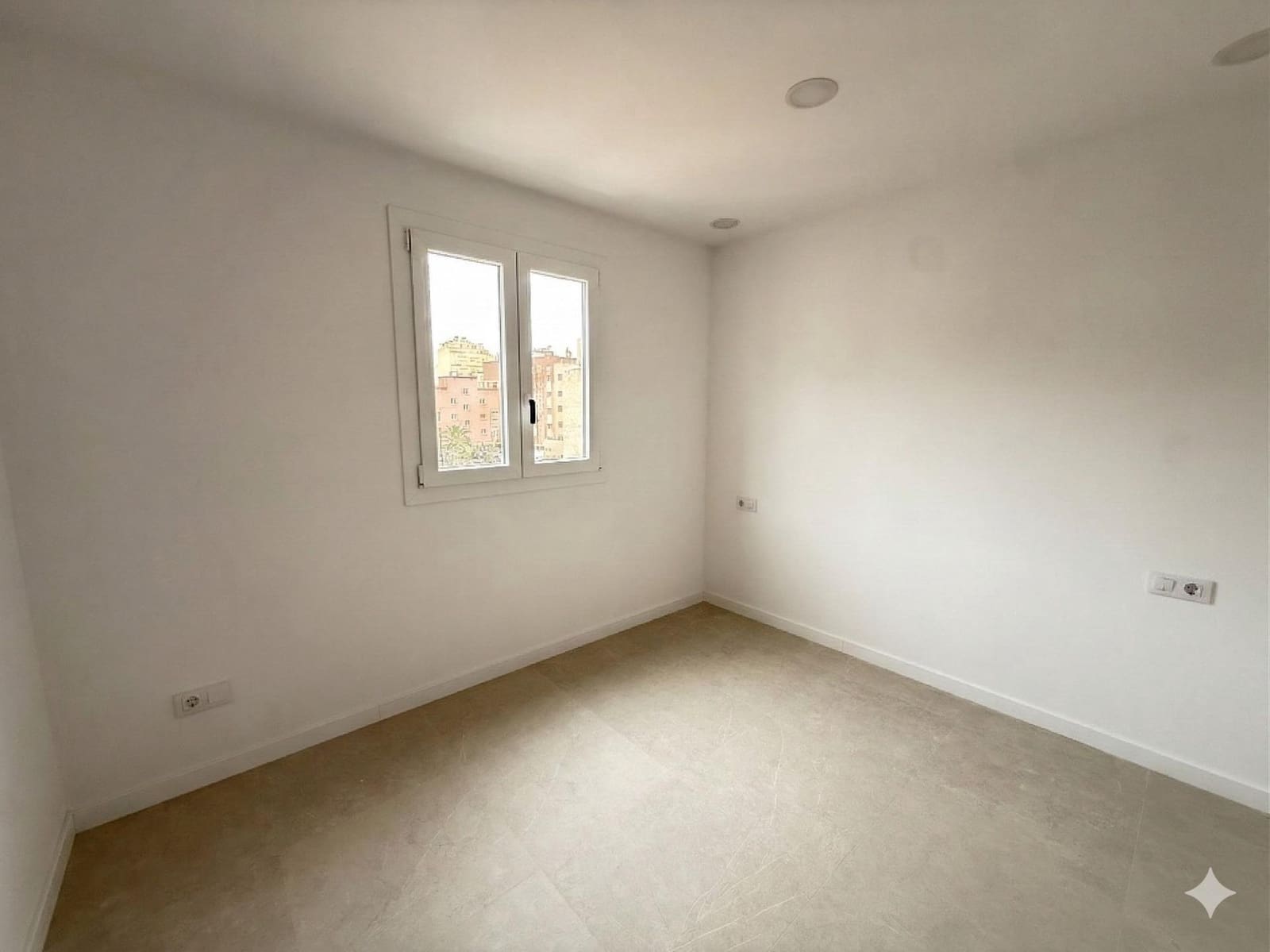 3 bedroom Flat for sale in Palma de Mallorca - € 469,000 (Ref: 9605314)