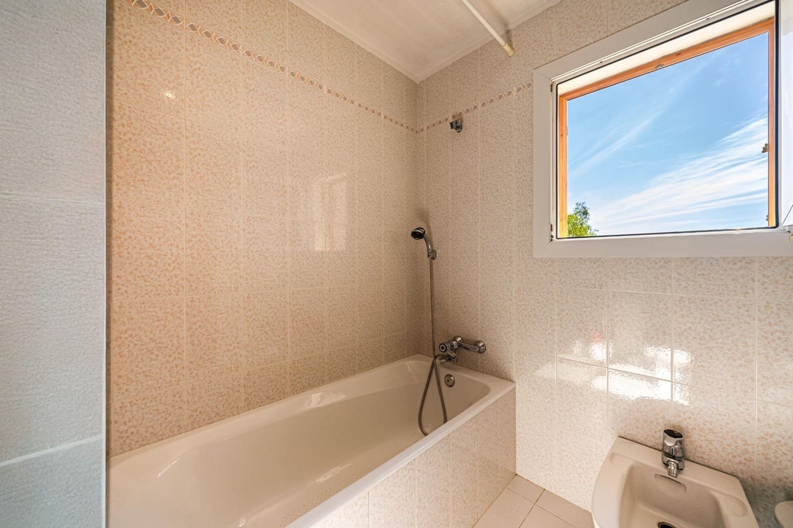 4 bedroom Villa for sale in Binibona with garage - € 780,000 (Ref: 9605316)