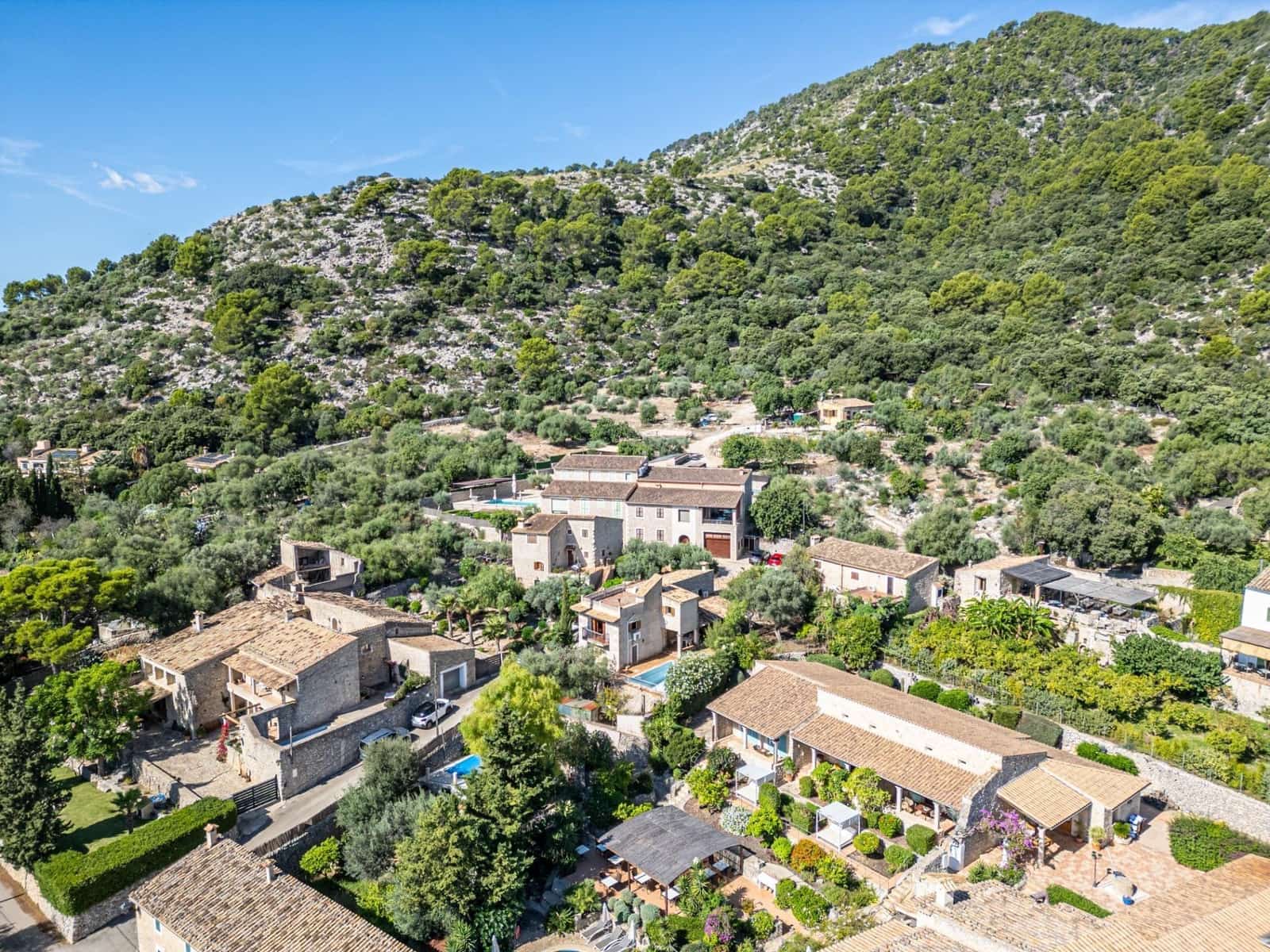 4 bedroom Villa for sale in Binibona with garage - € 780,000 (Ref: 9605316)