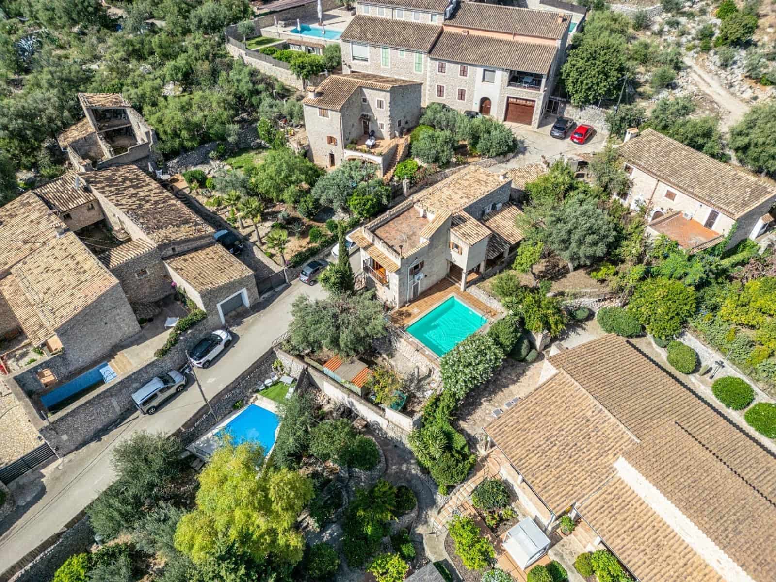 4 bedroom Villa for sale in Binibona with garage - € 780,000 (Ref: 9605316)