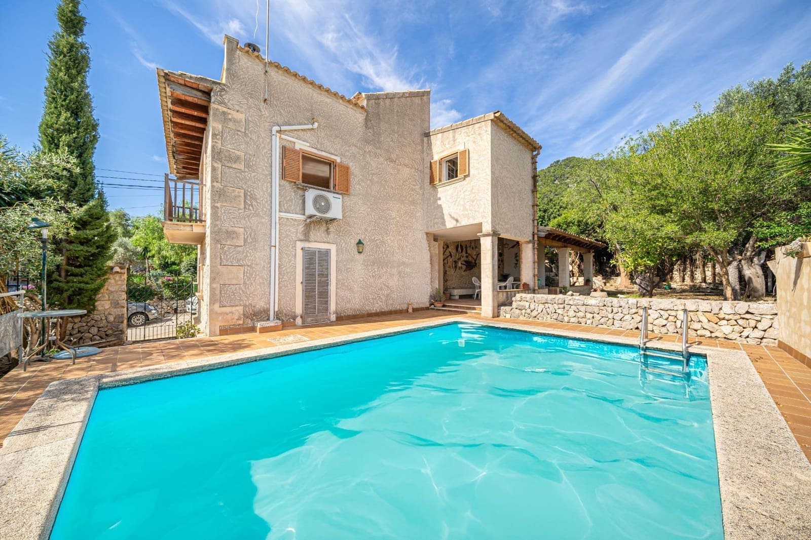 4 bedroom Villa for sale in Binibona with garage - € 780,000 (Ref: 9605316)