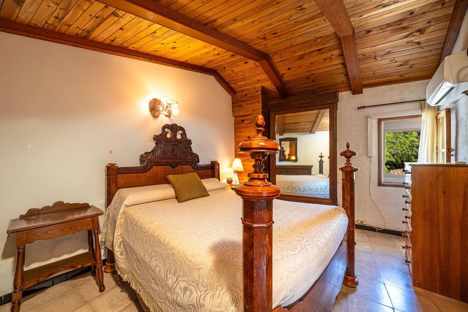 4 bedroom Villa for sale in Binibona with garage - € 780,000 (Ref: 9605316)