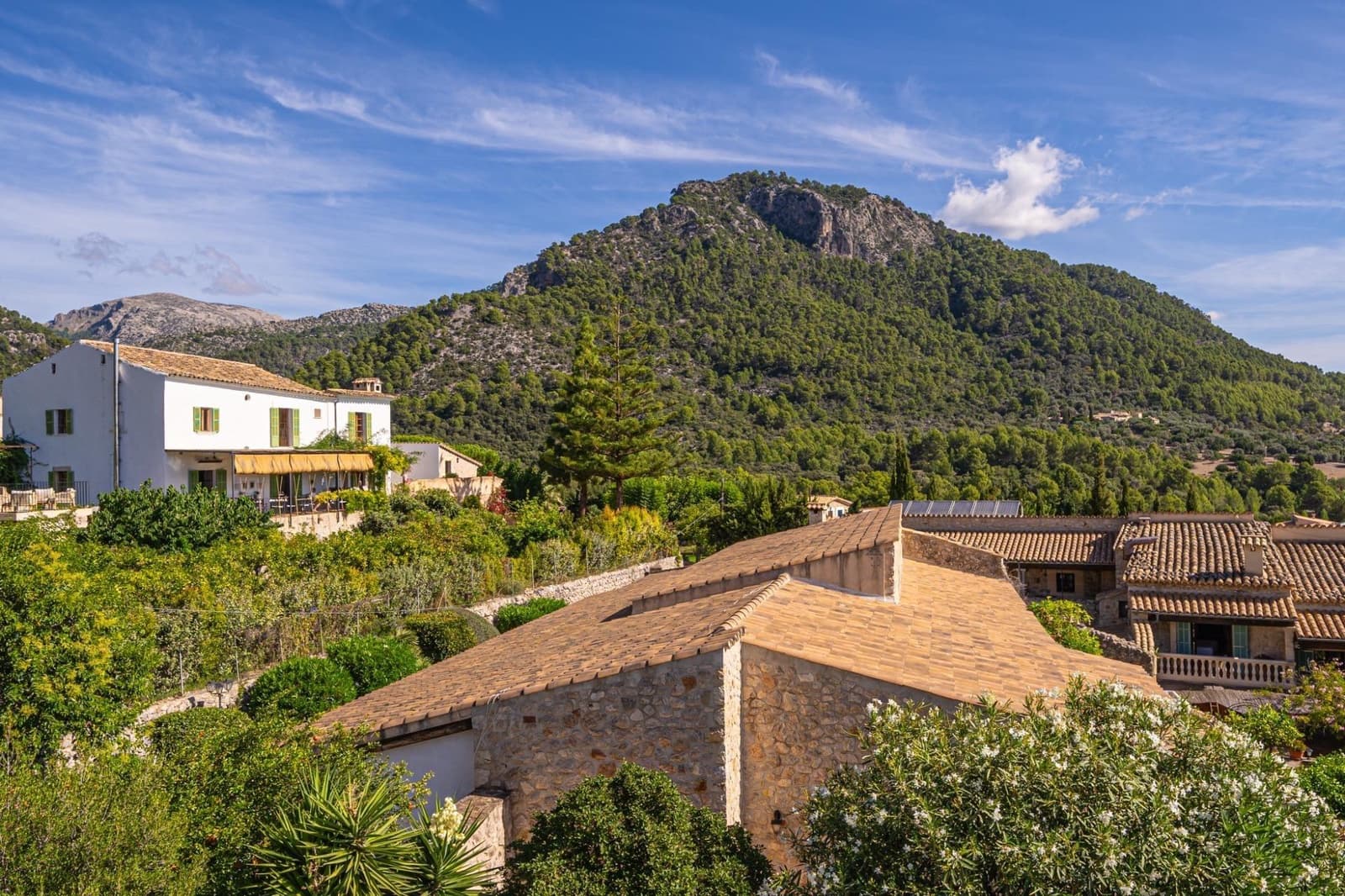 4 bedroom Villa for sale in Binibona with garage - € 780,000 (Ref: 9605316)