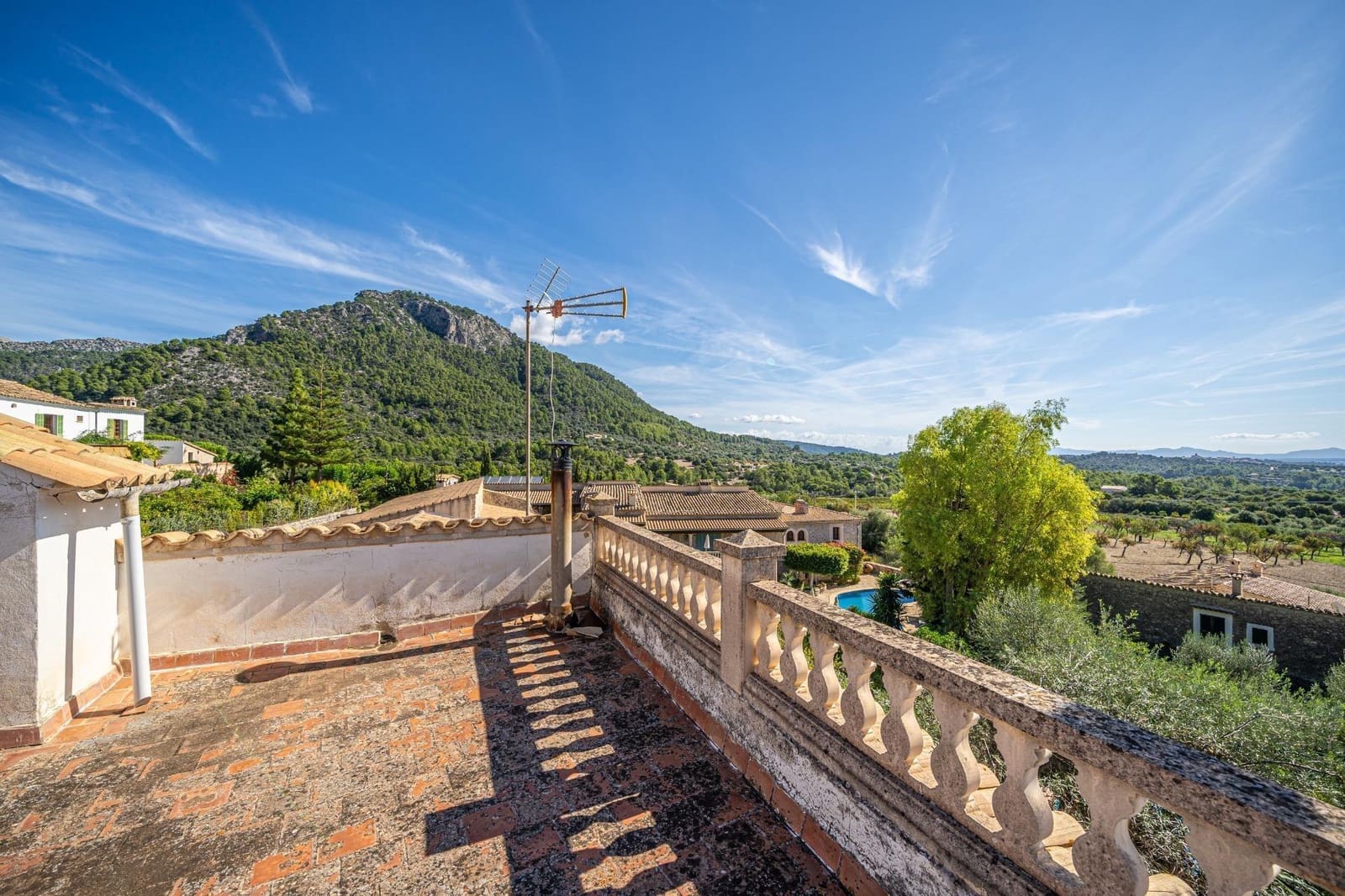 4 bedroom Villa for sale in Binibona with garage - € 780,000 (Ref: 9605316)