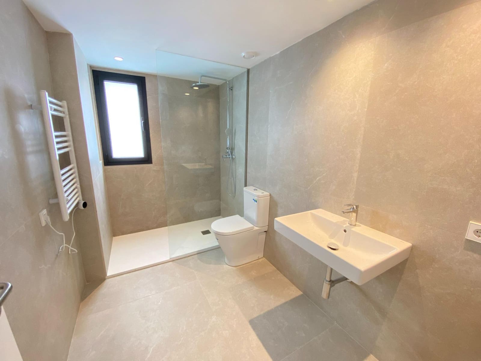 3 quarto Apartamento para venda em Genova com piscina garagem - 950 000 € (Ref: 9605318)