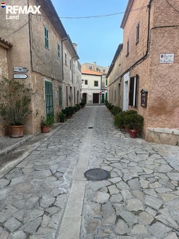 2 bedroom Villa for sale in Petra with garage - € 450,000 (Ref: 9605319)