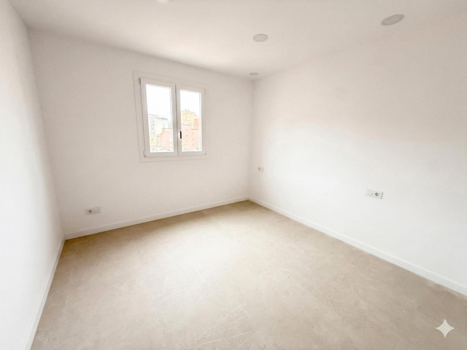 4 bedroom Flat for sale in Palma de Mallorca - € 489,000 (Ref: 9615387)