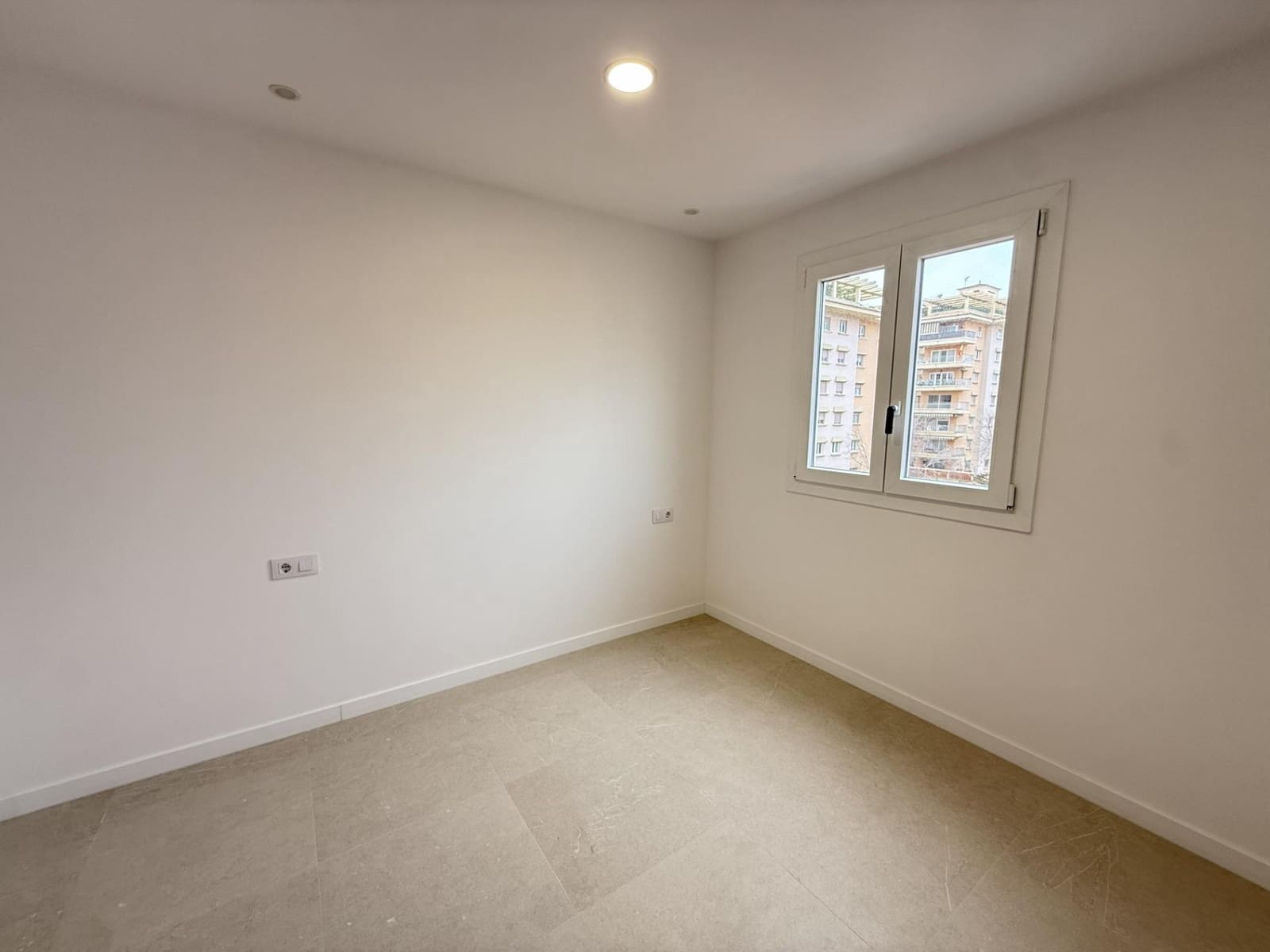 4 bedroom Flat for sale in Palma de Mallorca - € 489,000 (Ref: 9615387)