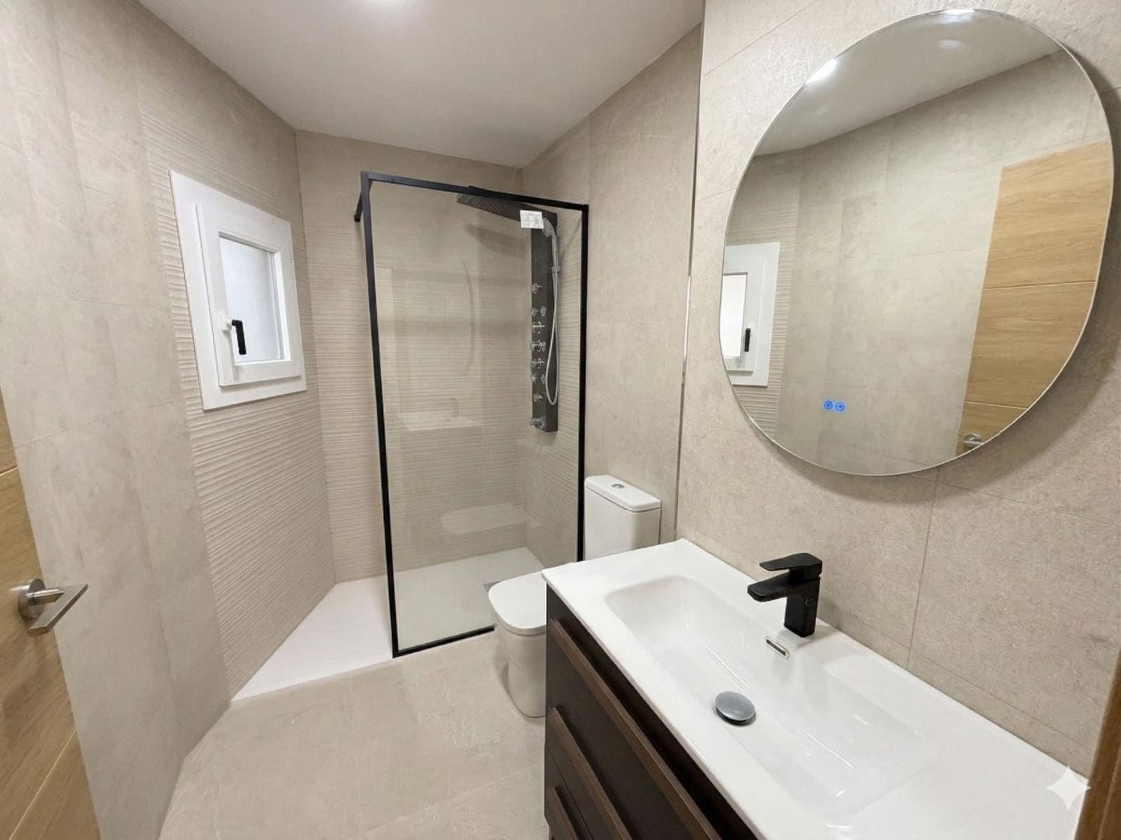 4 bedroom Flat for sale in Palma de Mallorca - € 489,000 (Ref: 9615387)