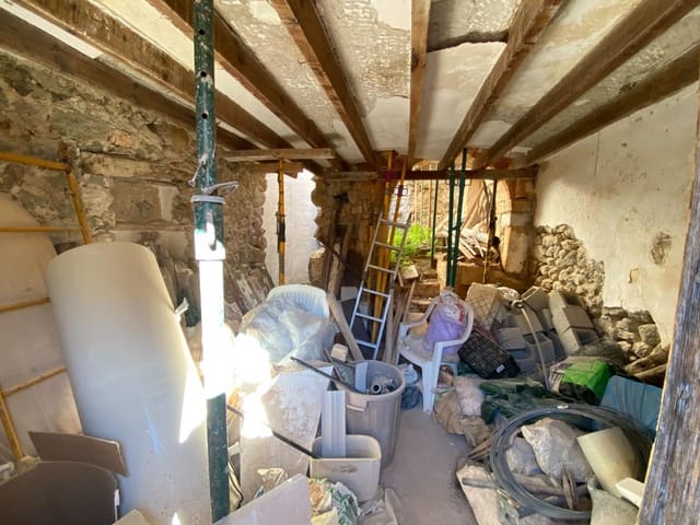 3 makuuhuone Omakotitalo myytävänä paikassa Caimari, Selva - 280 000 € (Ref: 9639477)