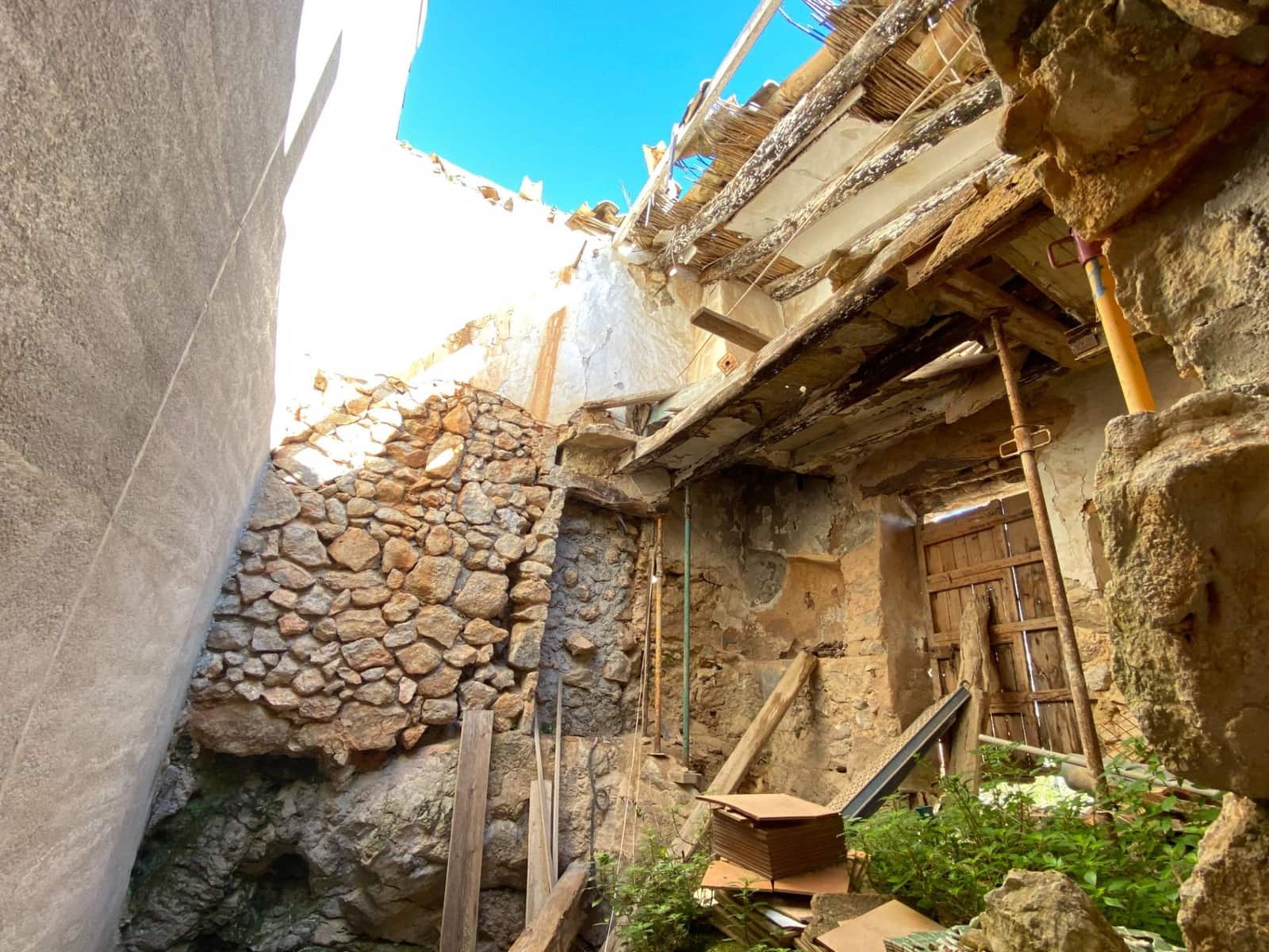 3 makuuhuone Omakotitalo myytävänä paikassa Caimari - 280 000 € (Ref: 9639477)