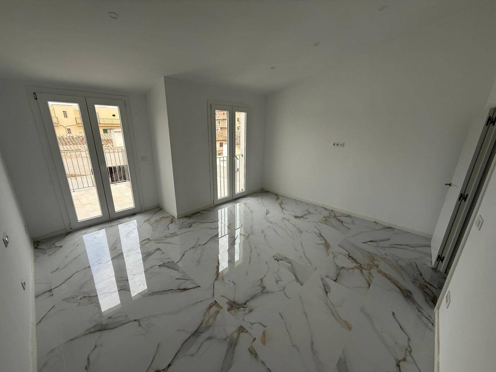 2 bedroom Townhouse for sale in Portocristo / Port de Manacor - € 300,000 (Ref: 9686368)