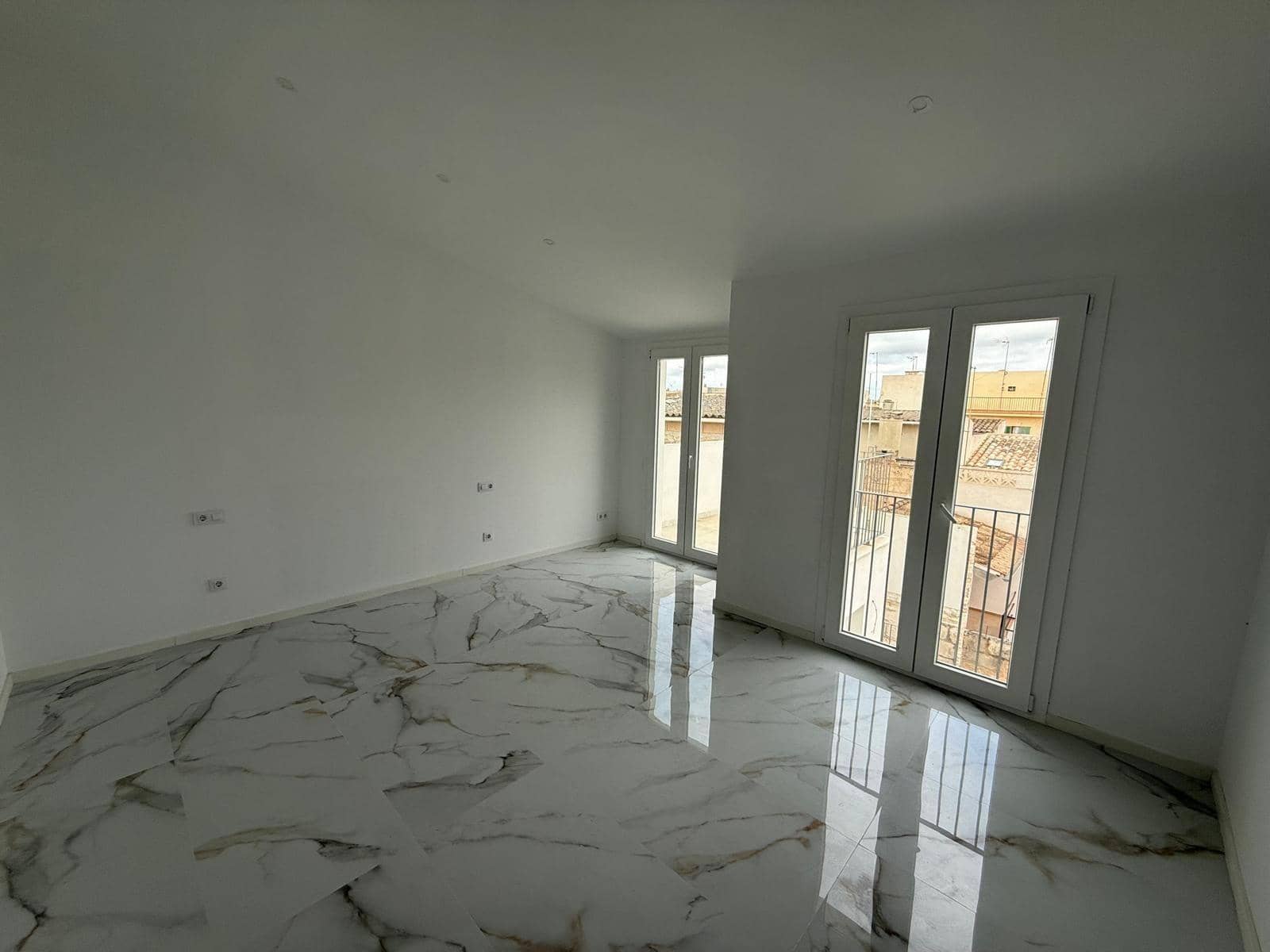 2 bedroom Townhouse for sale in Portocristo / Port de Manacor - € 300,000 (Ref: 9686368)