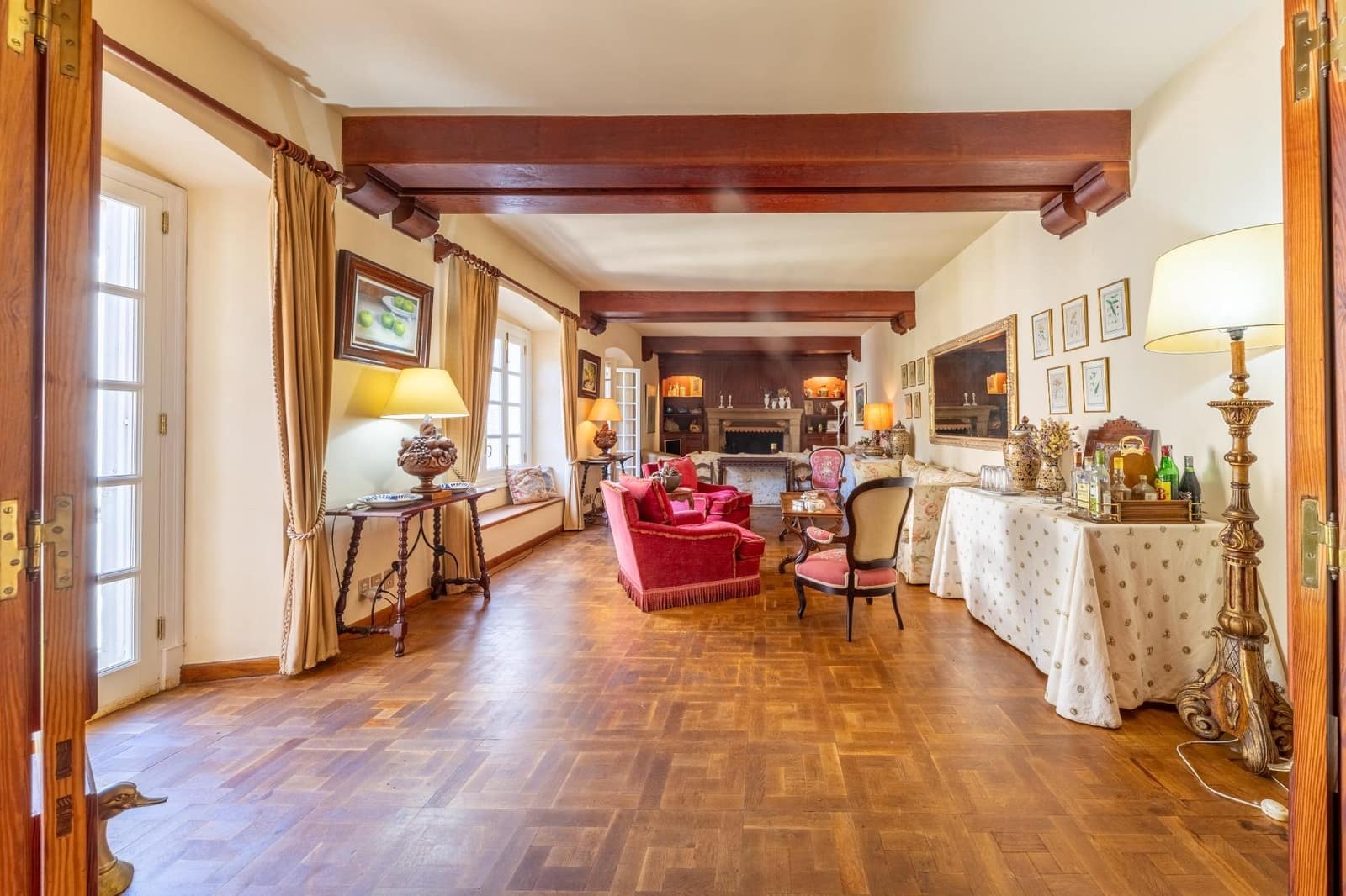 11 soveværelse Finca/Landehus til salg i Escorca med swimmingpool garage - € 6.000.000 (Ref: 9806439)