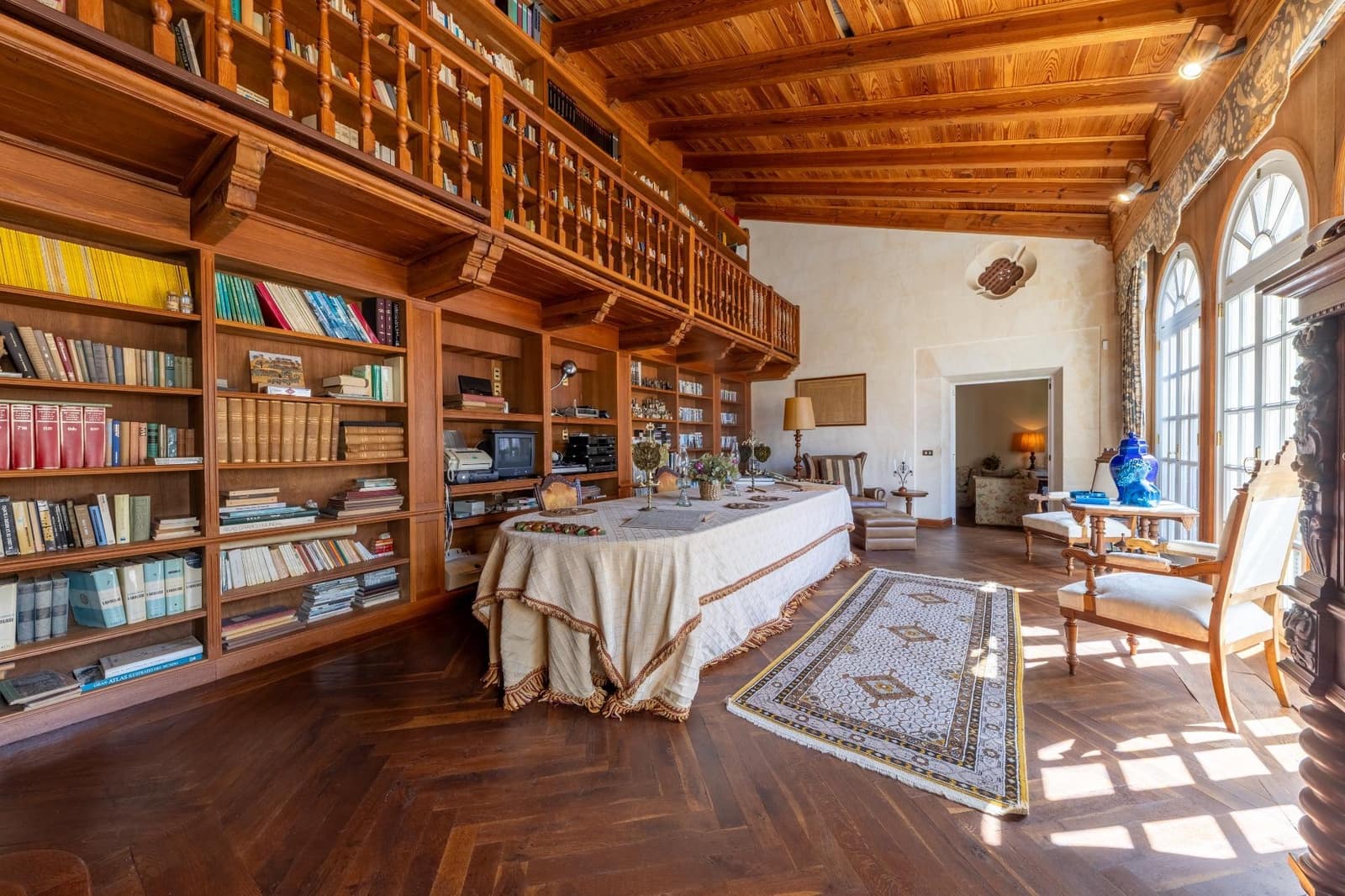 11 soveværelse Finca/Landehus til salg i Escorca med swimmingpool garage - € 6.000.000 (Ref: 9806439)