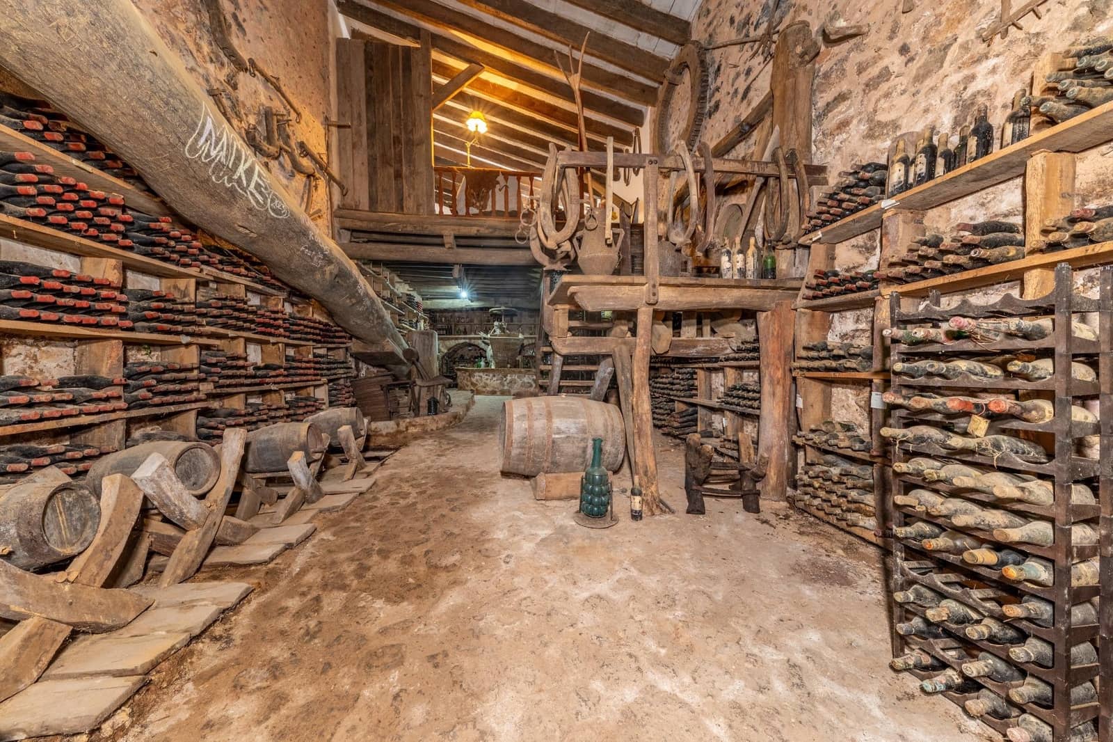 11 soveværelse Finca/Landehus til salg i Escorca med swimmingpool garage - € 6.000.000 (Ref: 9806439)