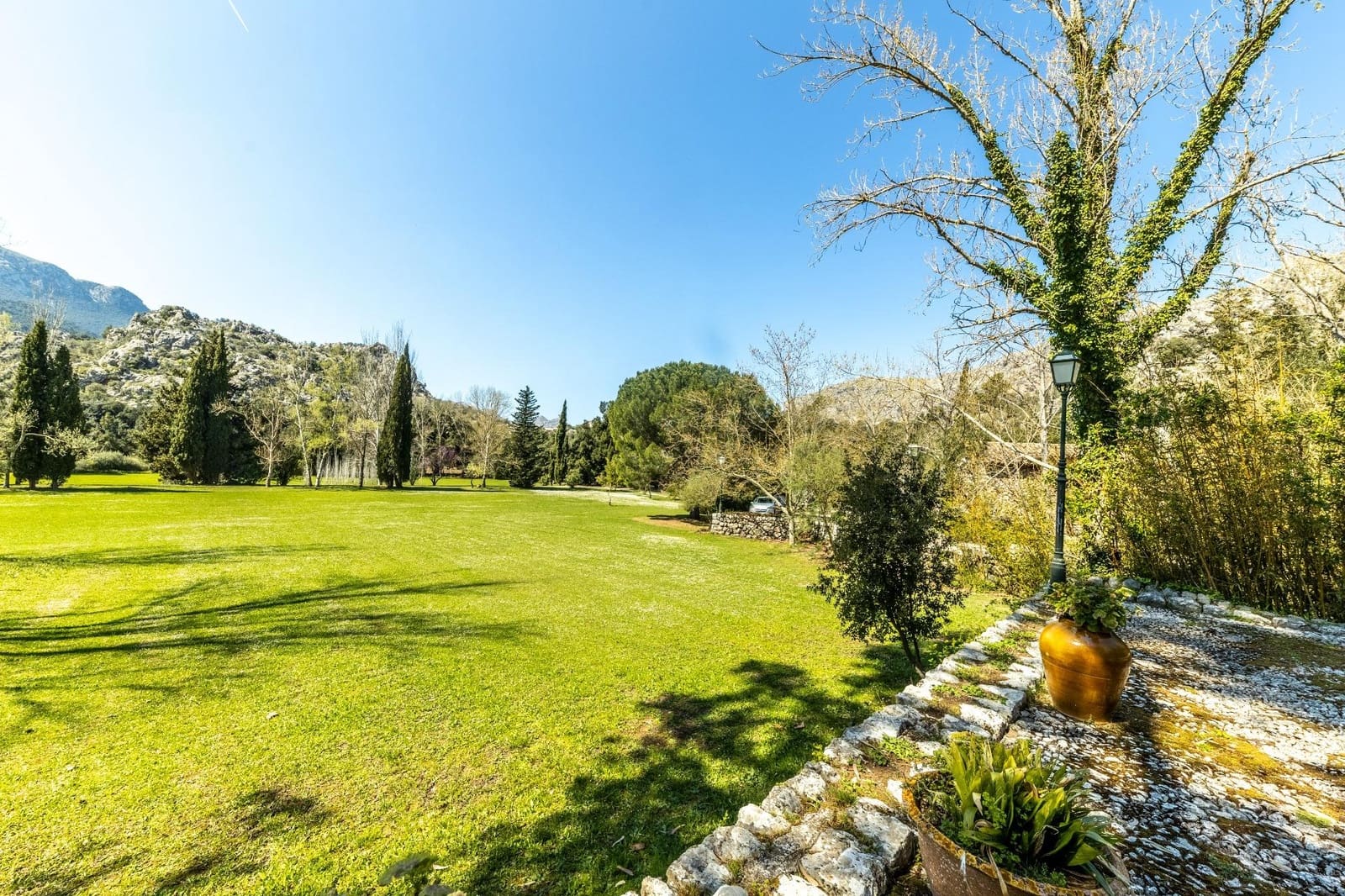 11 soveværelse Finca/Landehus til salg i Escorca med swimmingpool garage - € 6.000.000 (Ref: 9806439)