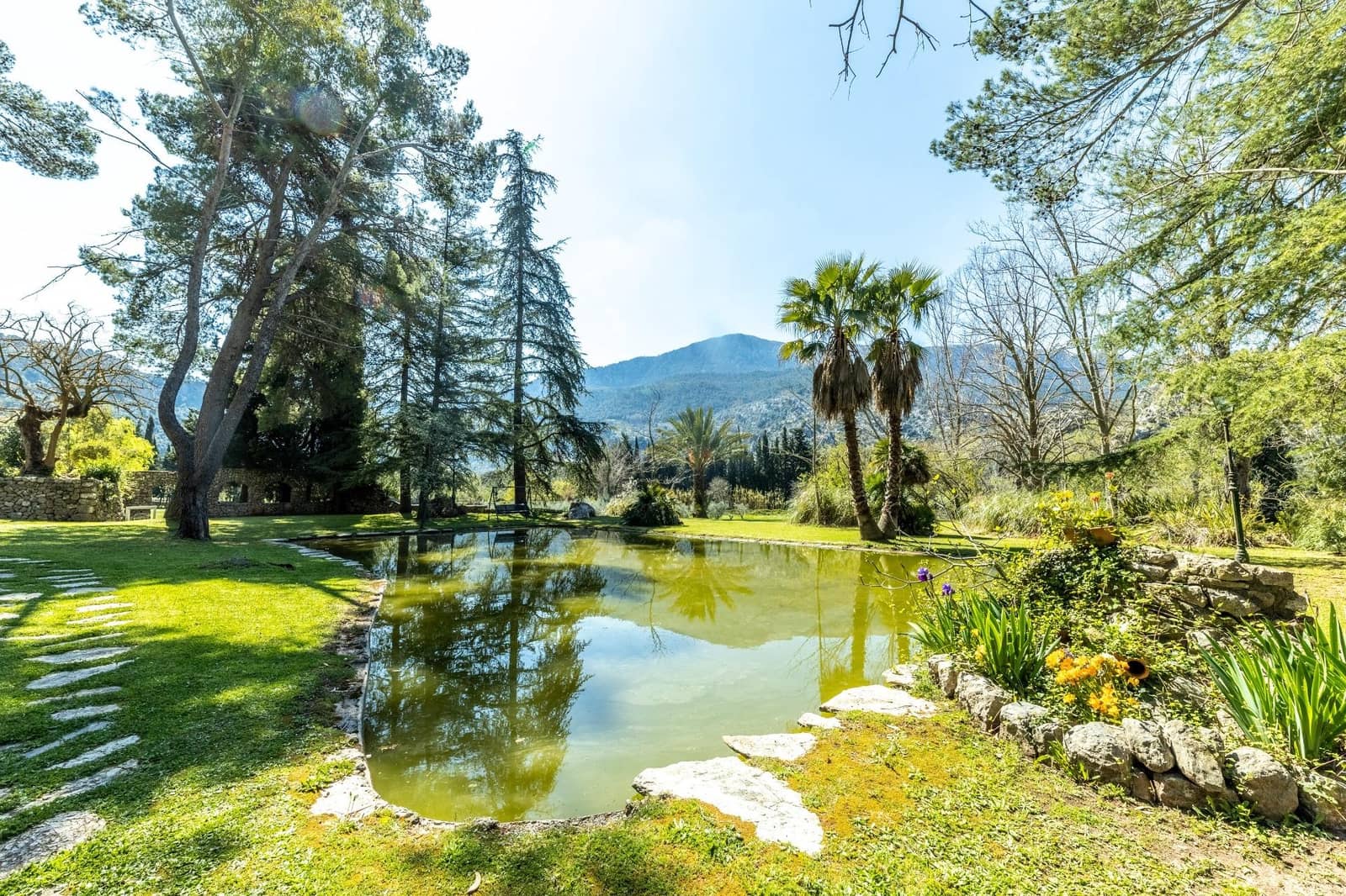 11 soveværelse Finca/Landehus til salg i Escorca med swimmingpool garage - € 6.000.000 (Ref: 9806439)