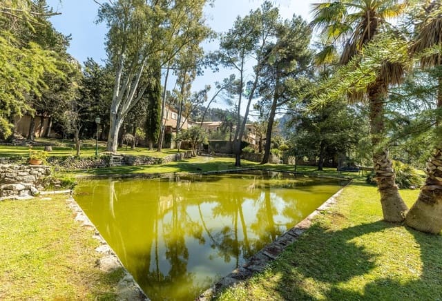 11 soveværelse Finca/Landehus til salg i Escorca med swimmingpool garage - € 6.000.000 (Ref: 9806439)