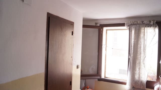 Casa de 9 habitaciones en Torredembarra en venta con garaje - 200.000 € (Ref: 9617919)