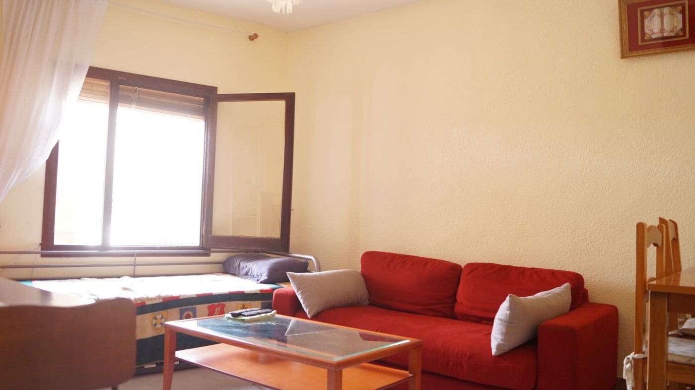 9 sovrum Hus till salu i Torredembarra med garage - 200 000 € (Ref: 9617919)