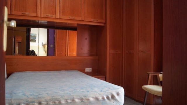 Casa de 9 habitaciones en Torredembarra en venta con garaje - 200.000 € (Ref: 9617919)