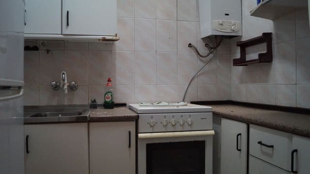 Casa de 9 habitaciones en Torredembarra en venta con garaje - 200.000 € (Ref: 9617919)