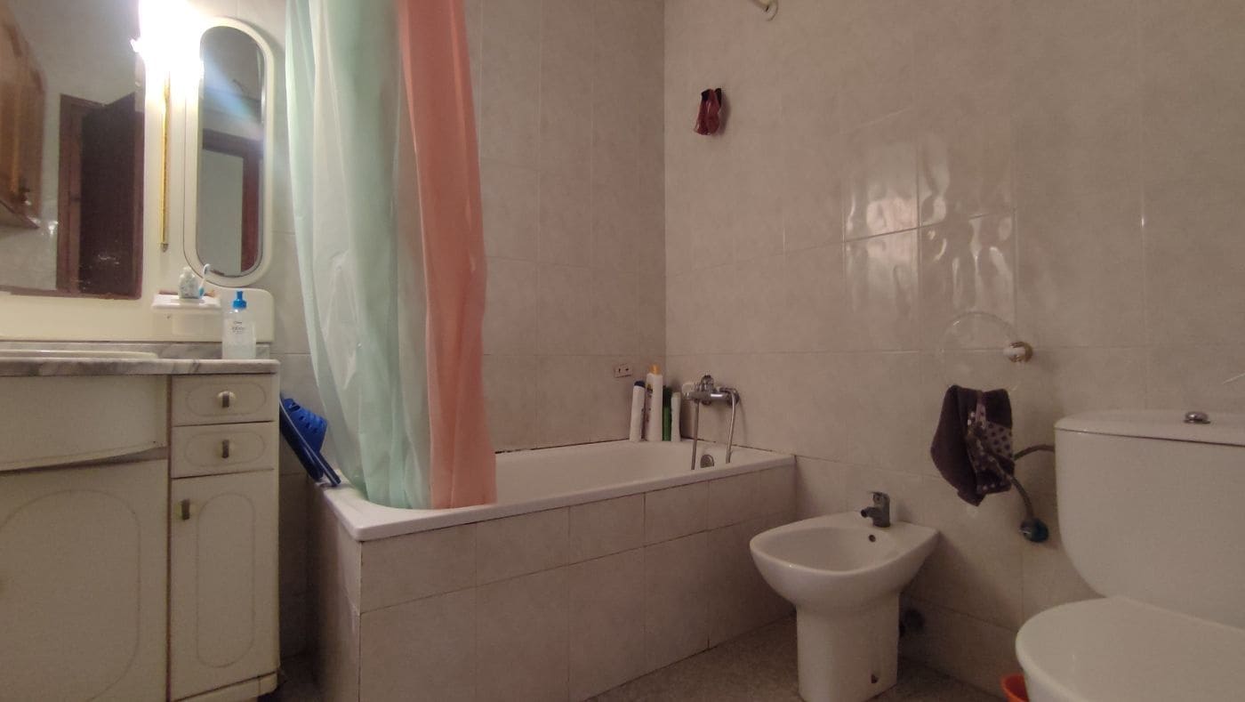 9 sovrum Hus till salu i Torredembarra med garage - 200 000 € (Ref: 9617919)