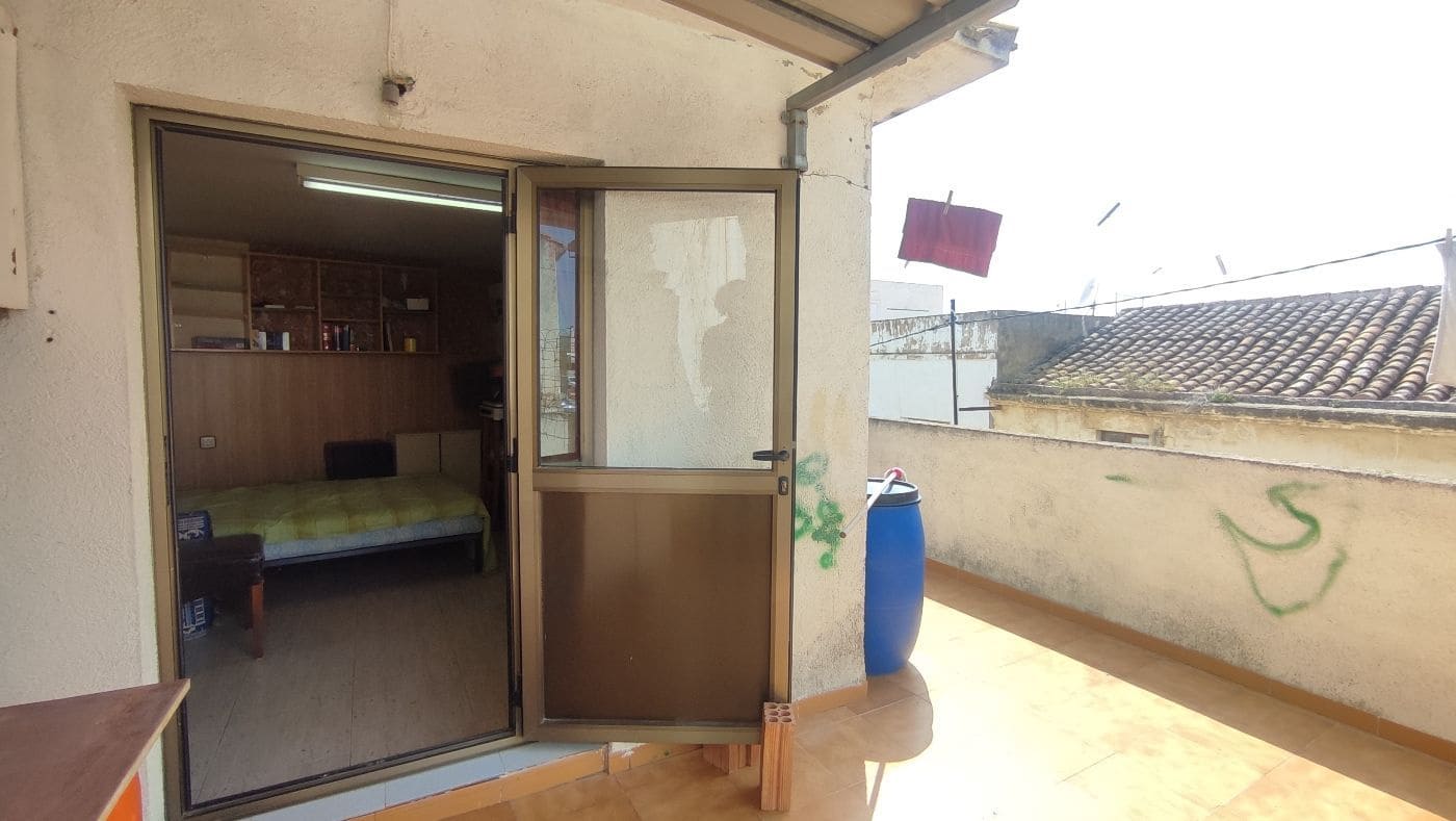 9 sovrum Hus till salu i Torredembarra med garage - 200 000 € (Ref: 9617919)