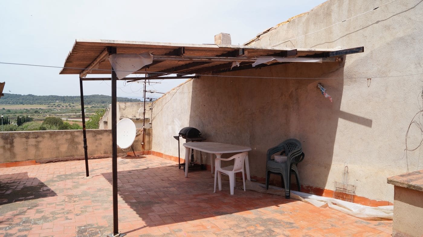 9 sovrum Hus till salu i Torredembarra med garage - 200 000 € (Ref: 9617919)