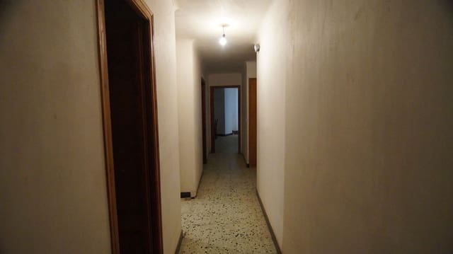 4 slaapkamer Huis te koop in L'Albi met garage - € 48.000 (Ref: 9617927)