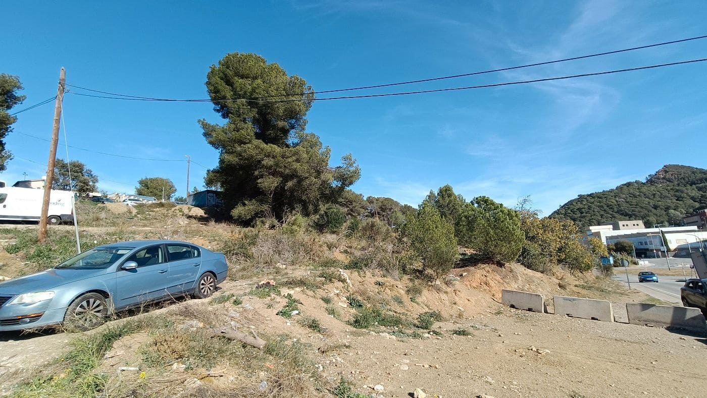Building Plot for sale in Montcada i Reixac - € 280,000 (Ref: 9617929)