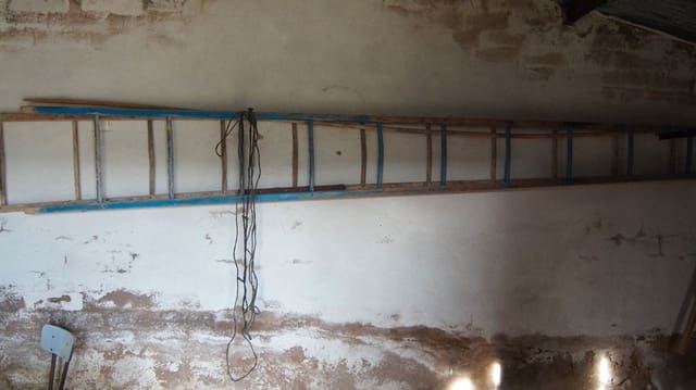 Finka/Dom wiejski na sprzedaż w Rasquera - 35 000 € (Ref: 9617938)