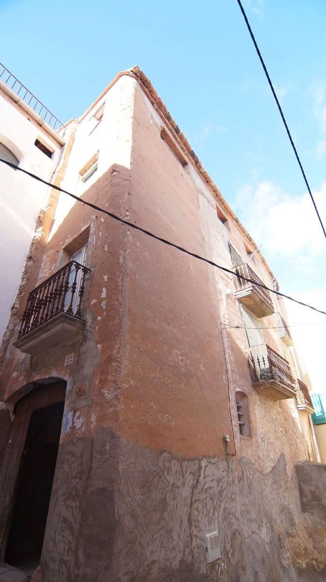 6 bedroom Townhouse for sale in Rasquera - € 80,000 (Ref: 9617944)