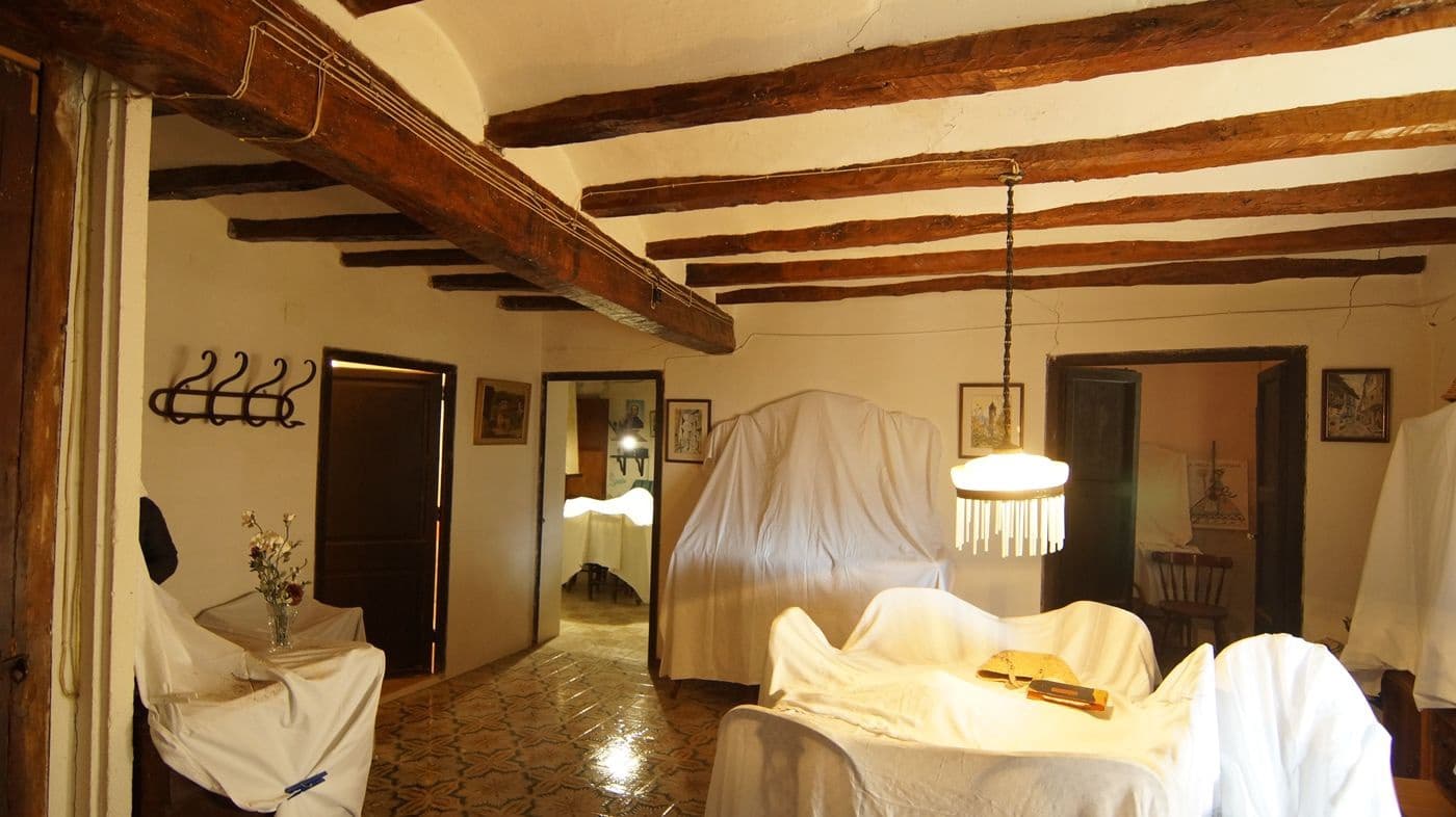 6 bedroom Townhouse for sale in Rasquera - € 80,000 (Ref: 9617944)